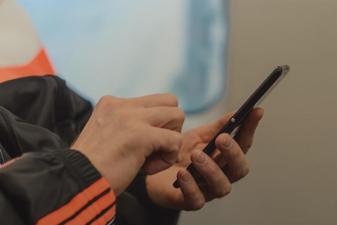 Client using a smartphone